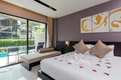 プールアクセス付きデラックス ダブルルーム — The Charm Resort Phuket
